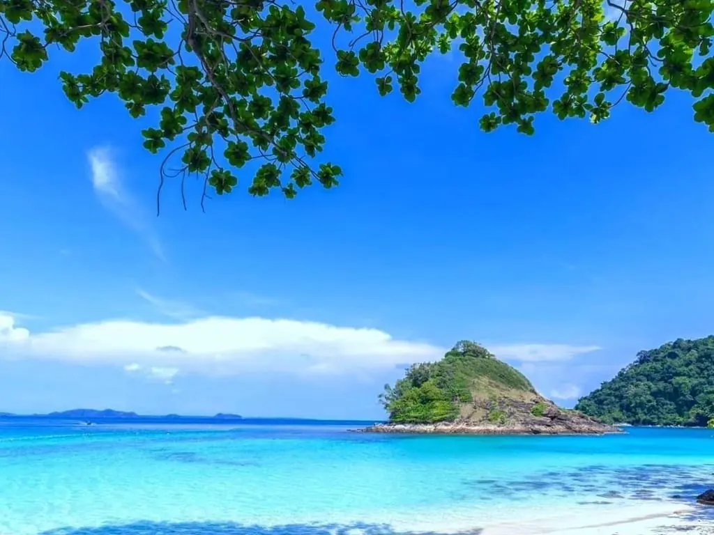 Phi Phi Leh: Overwater Villa Stay with Boat Transfers — turquoise water and limestone cliffs of Maya Bay, Phi Phi (photo 1)