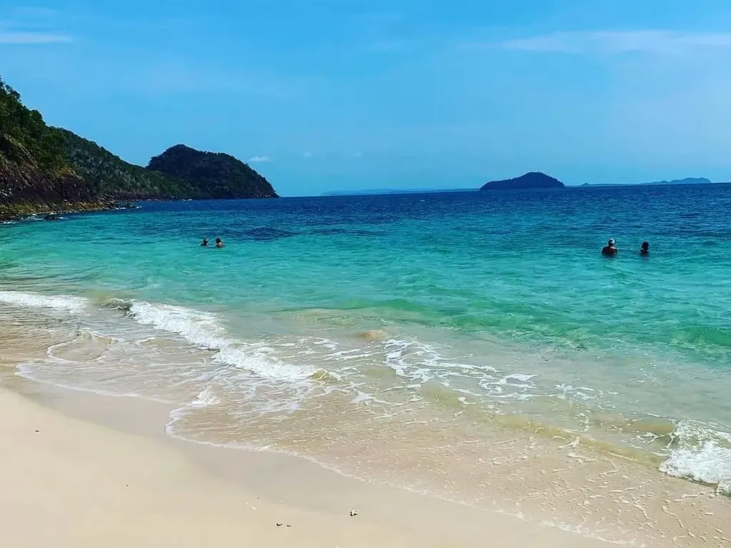 Phi Phi Leh: Overwater Villa Stay with Boat Transfers — snorkelling and clear Andaman Sea on the tour (photo 2)
